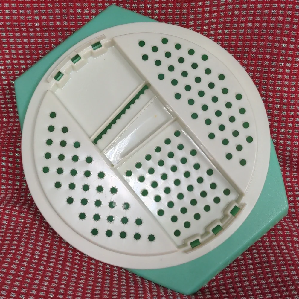Vintage Tupperware Grater Slicer Bowl 786-5
